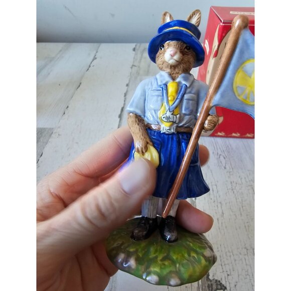 Royal doulton guide leader event bunnykins funny figurine porcelain retired 2083 - Picture 2 of 8